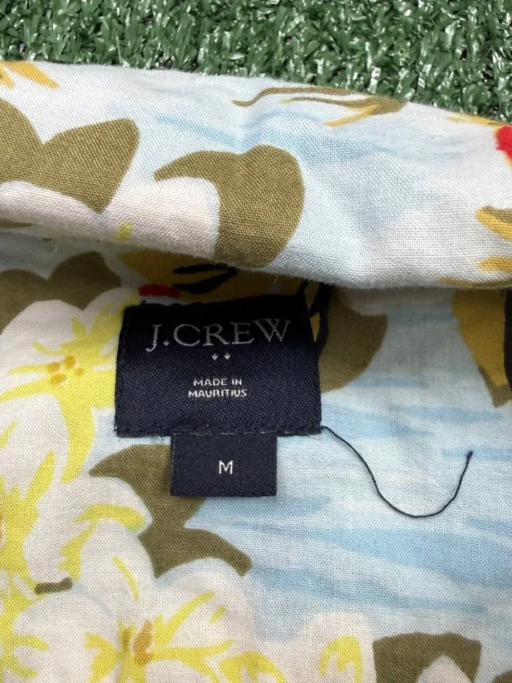 J. Crew Button Up Shirt Mens Size M Multicolor Short Sleeve Hawaiian
